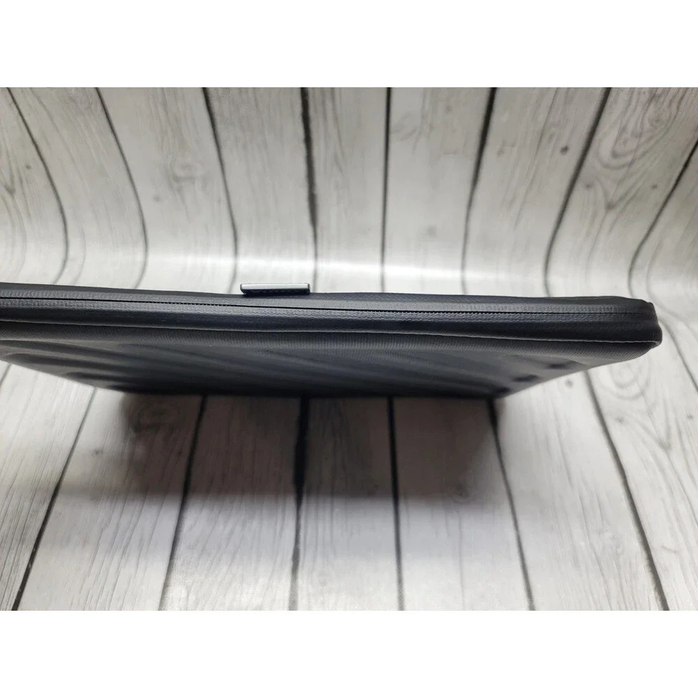 Thule Sweden Gauntlet 13x9.5 15 In Laptop Case Black Tablet sleeve zipper travel